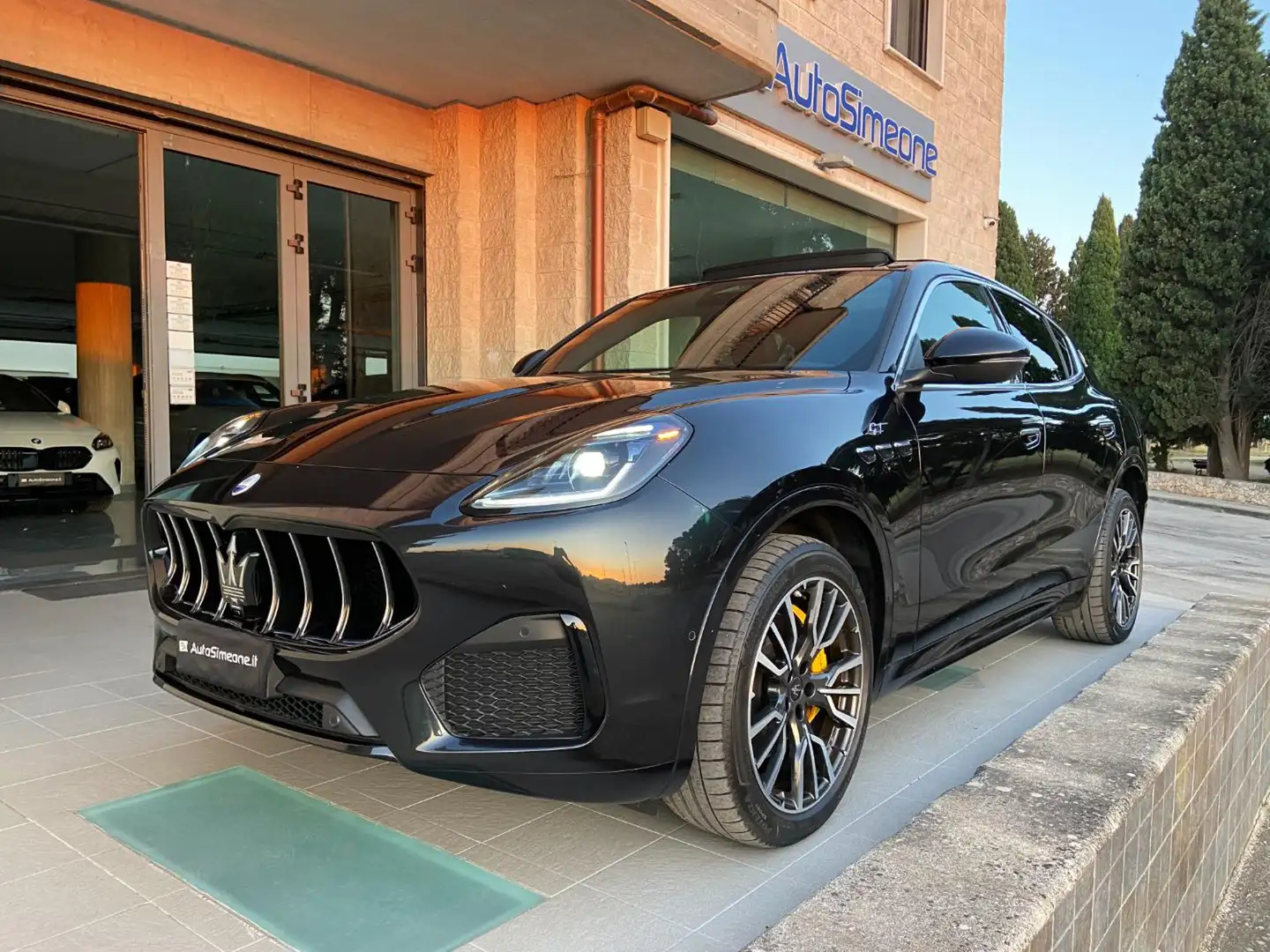 Maserati Grecale MHEV 250 CV AWD GT TETTO APR/PAN Fekete - 1