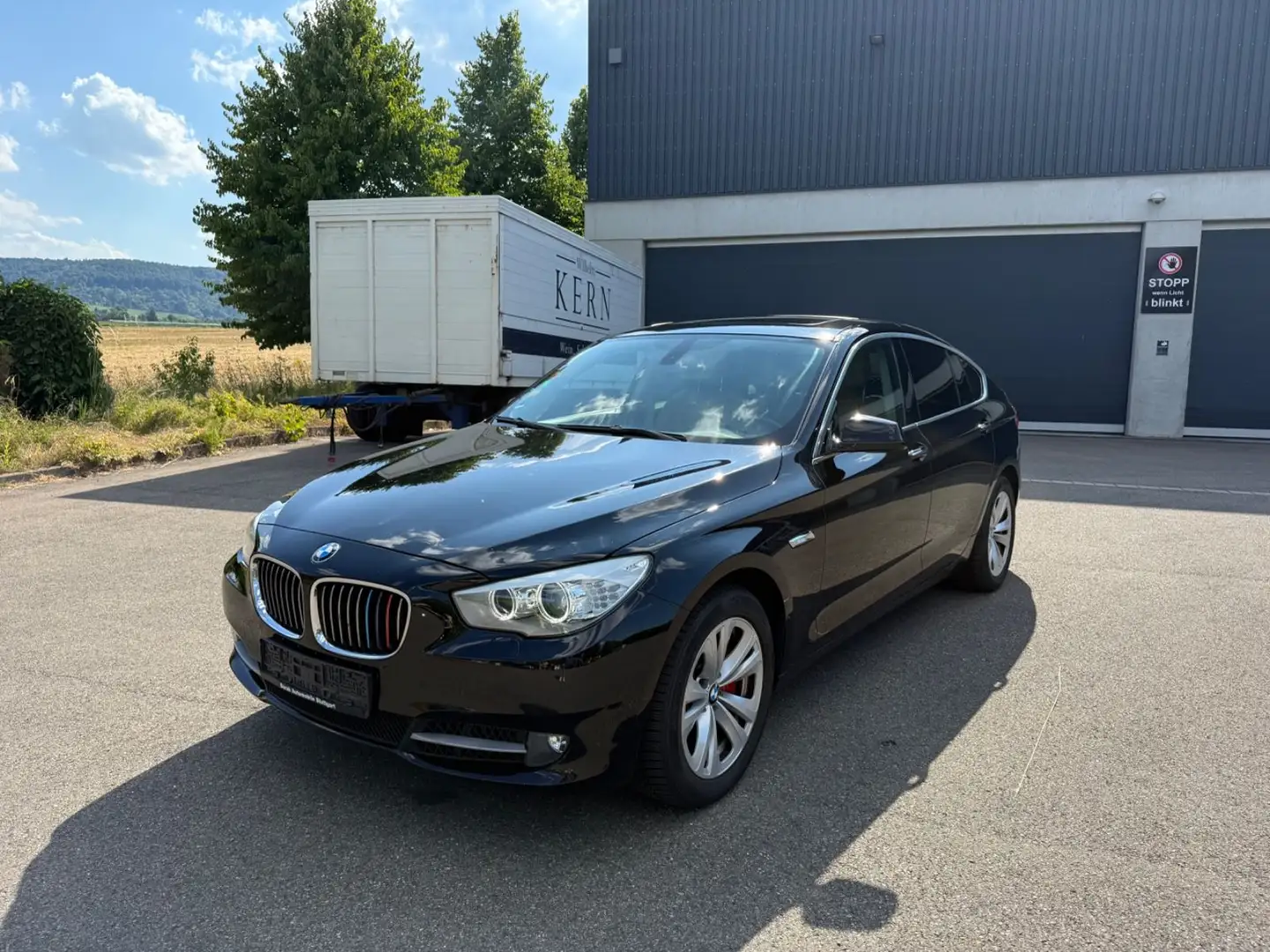 BMW 535 Baureihe 5 Gran Turismo 535 i M-Sportpaket crna - 2