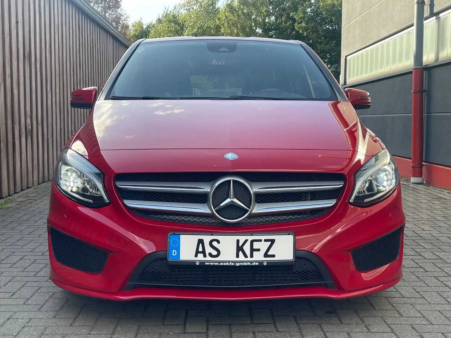 Mercedes-Benz B 250 B -Klasse B 250 Automatik Rückfahrkamera Rot - 2