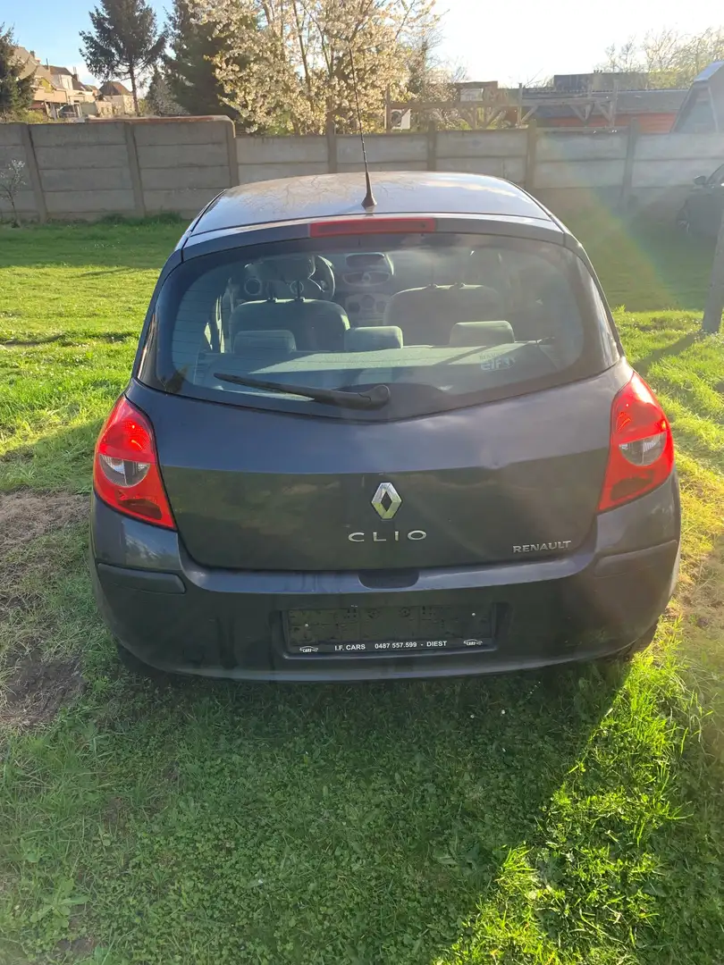 Renault Clio 1.2i 16v Authentique Zwart - 2