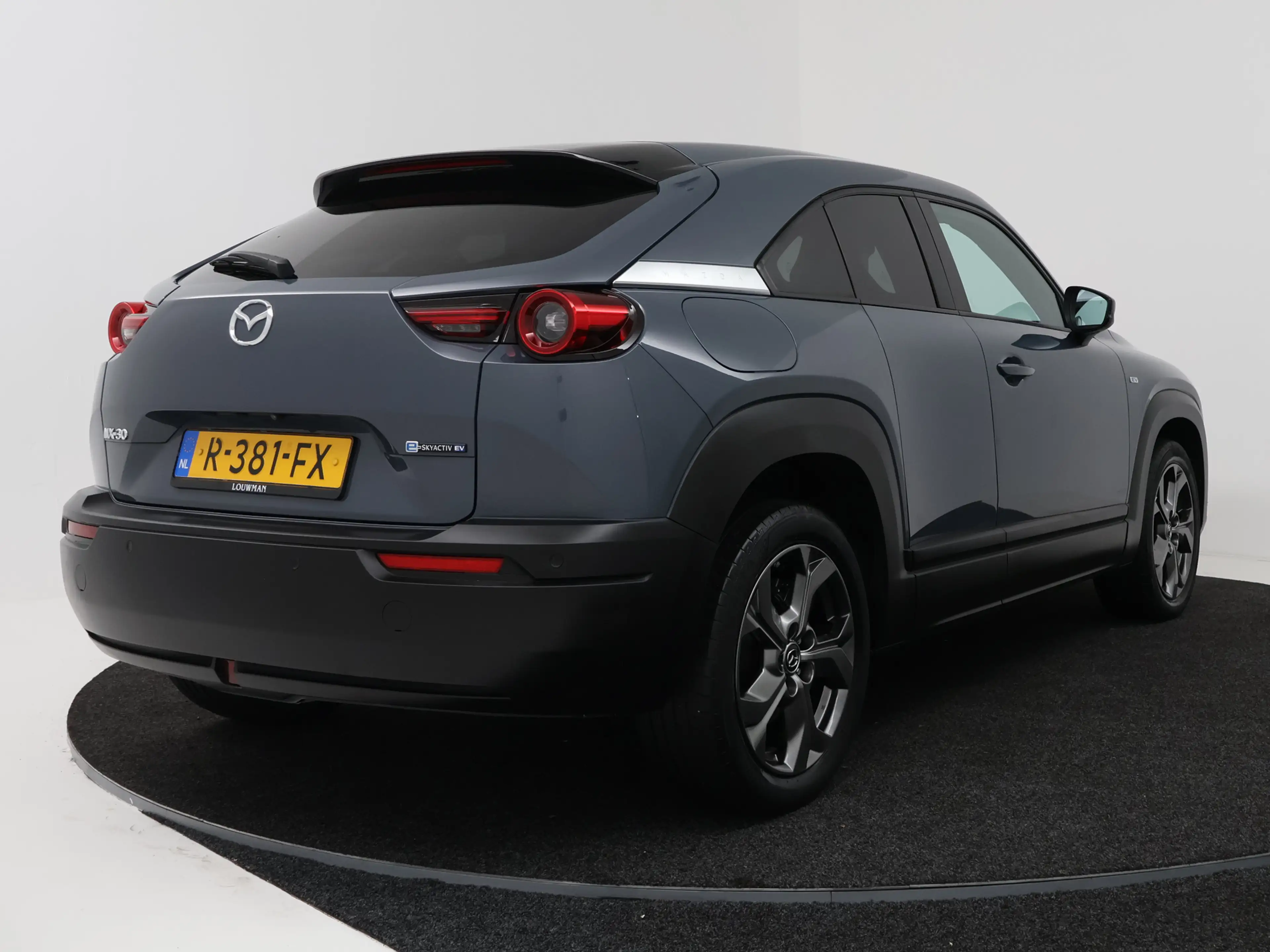 Mazda MX-30 e-SkyActiv EV 145 Advantage 36 kWh Onderweg-naar-d — photo 2