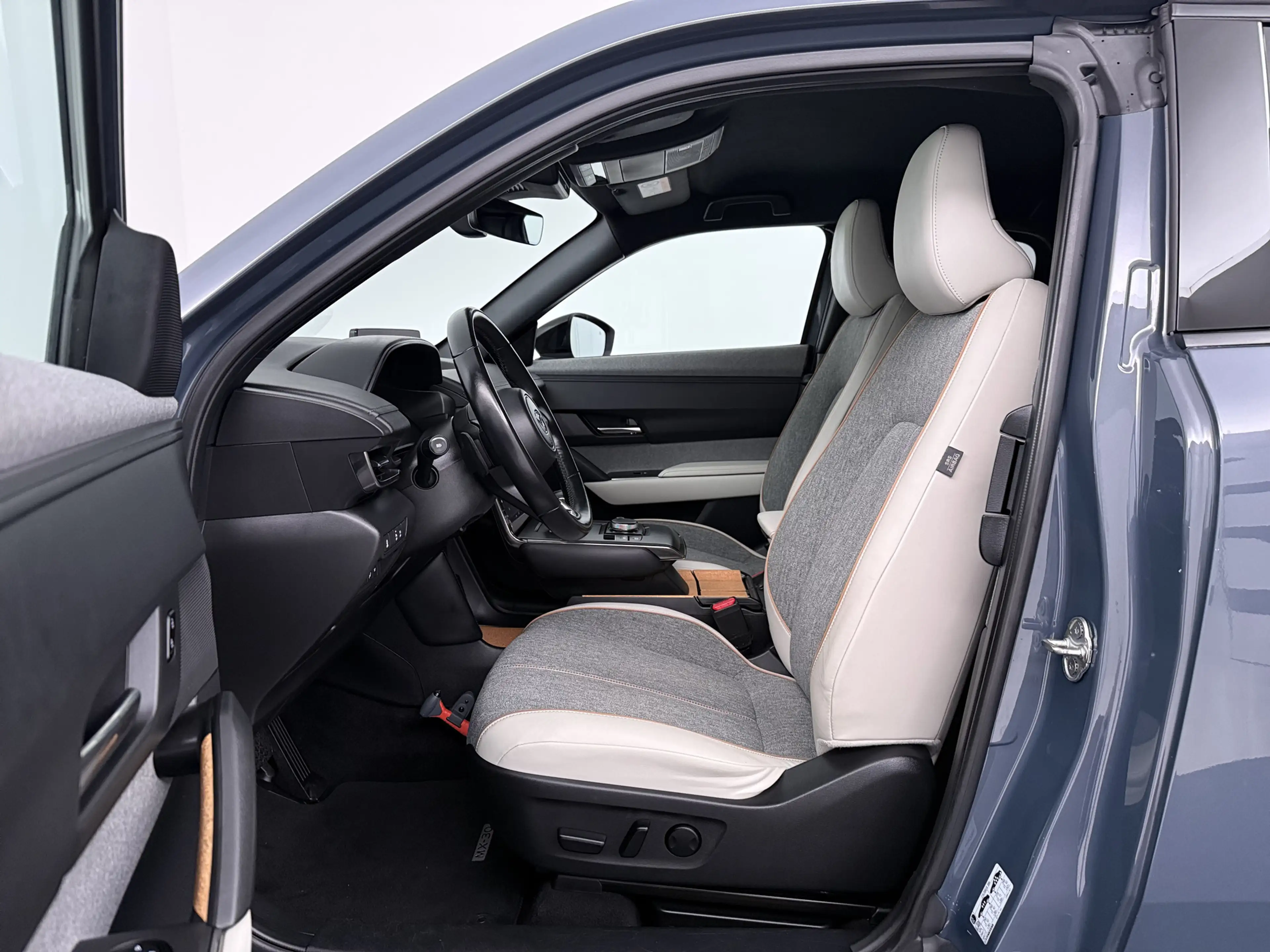 Mazda MX-30 e-SkyActiv EV 145 Advantage 36 kWh Onderweg-naar-d — photo 7