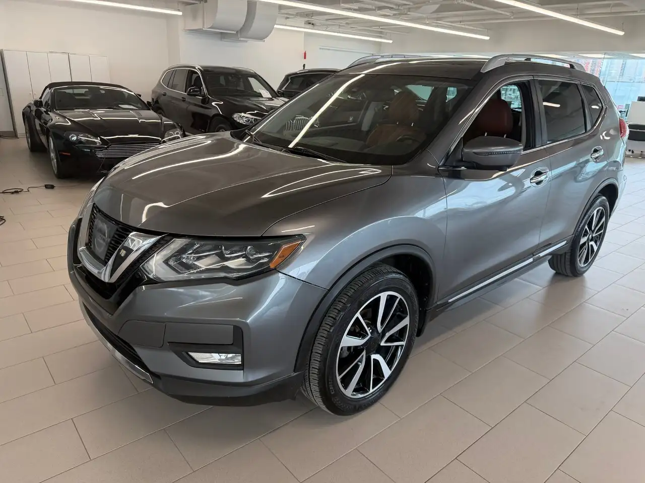 Nissan Rogue снимка Nissan Rogue