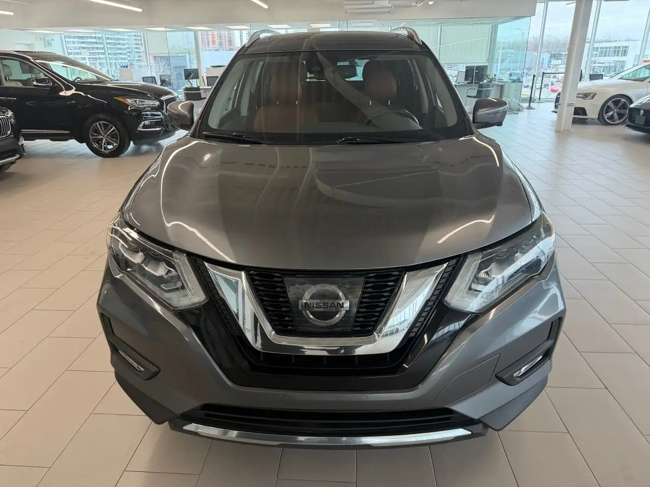 Nissan Rogue снимка Nissan Rogue