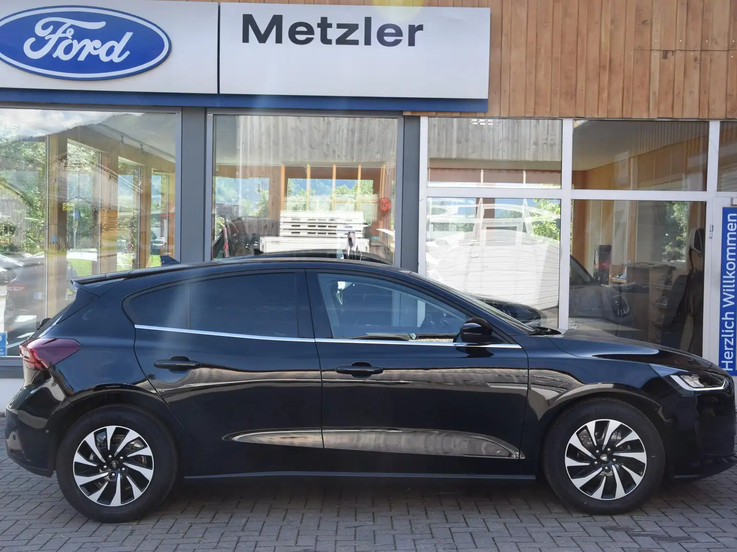 Ford Focus Titanium X Schwarz - 2