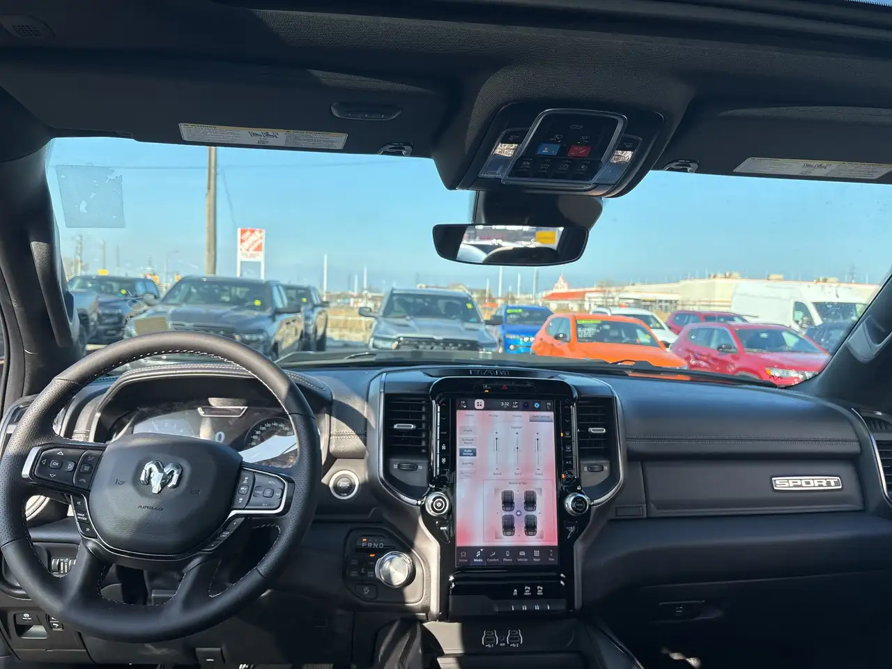 RAM 1500 снимка RAM 1500