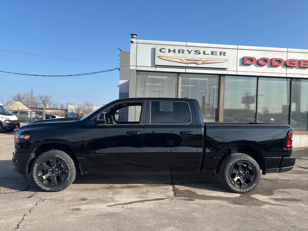 RAM 1500 снимка RAM 1500