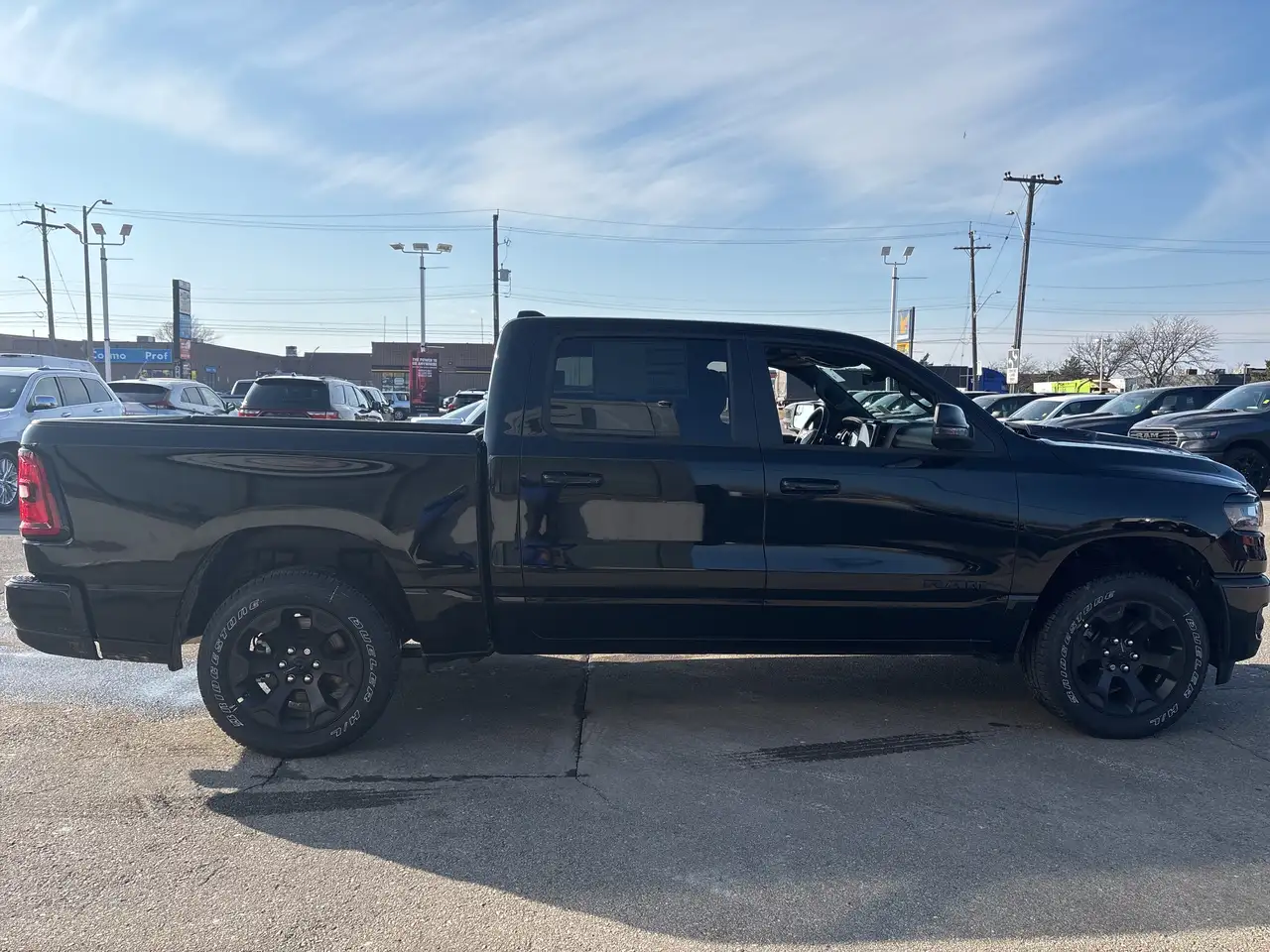 RAM 1500 снимка RAM 1500