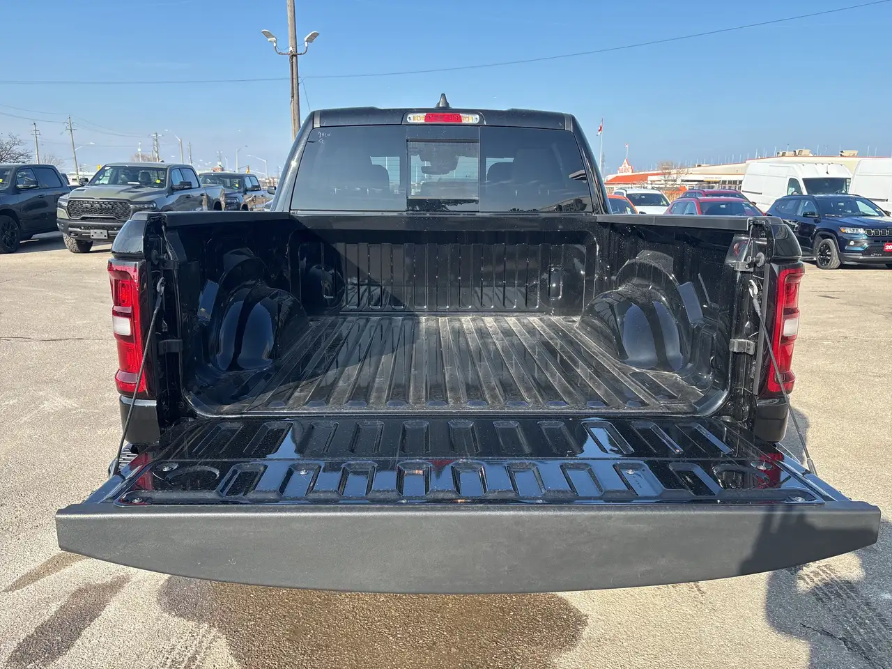RAM 1500 снимка RAM 1500