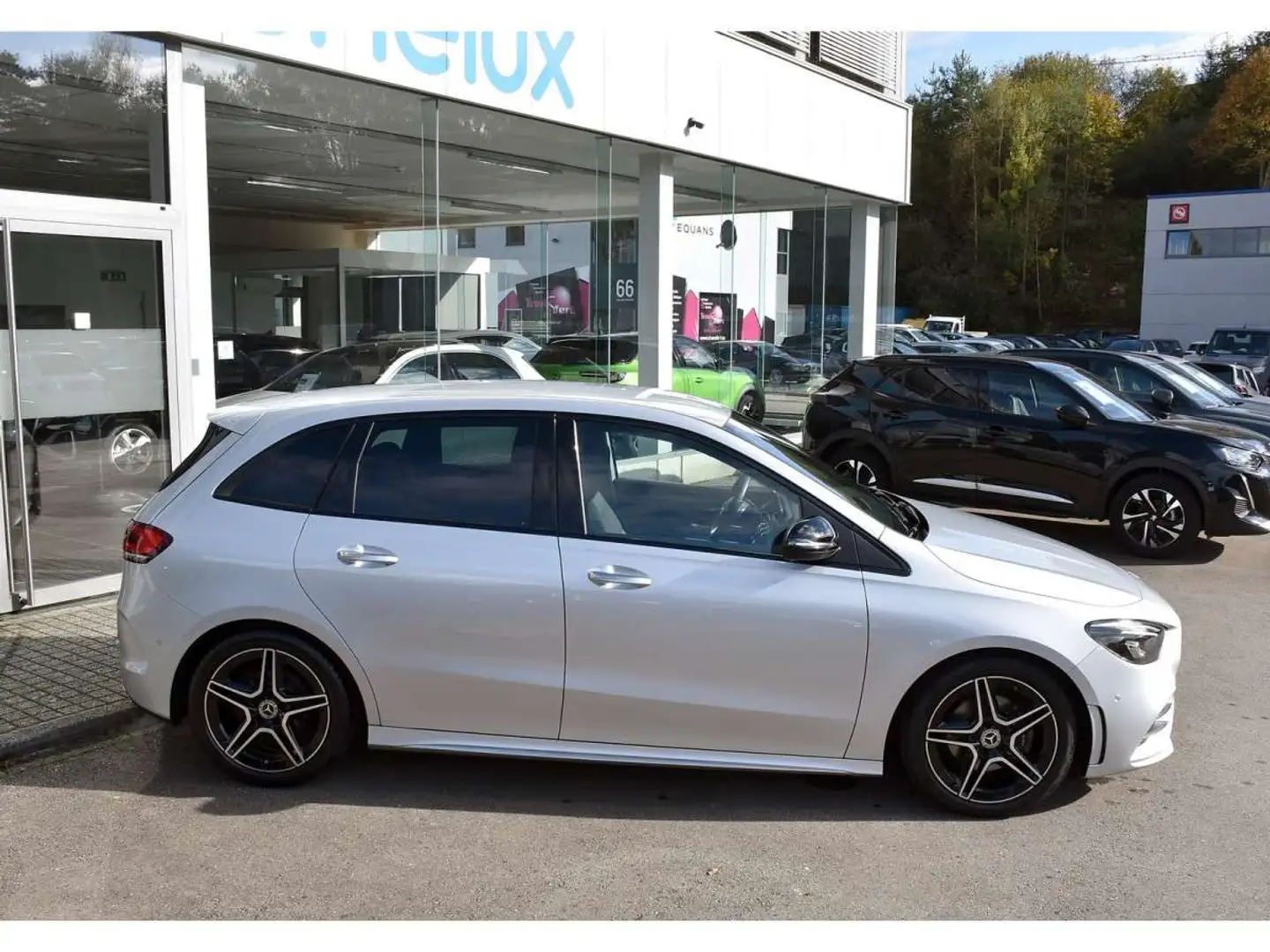 Mercedes-Benz B 180 AMG Line 7G GPS LANE PARK CAM KEYLESS ATT RMQ 1 M Argent - 2
