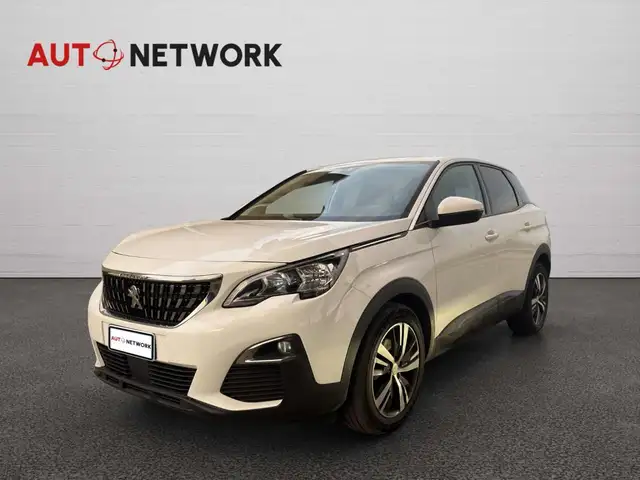 Peugeot 3008 view 3