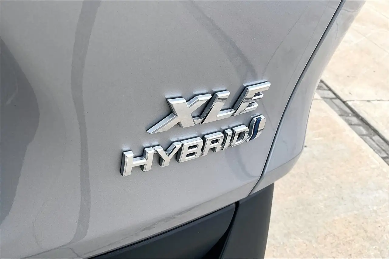Toyota RAV 4 снимка Toyota RAV 4