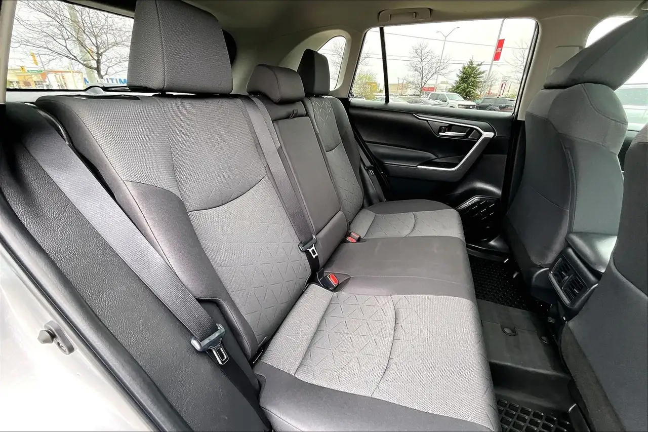 Toyota RAV 4 снимка Toyota RAV 4