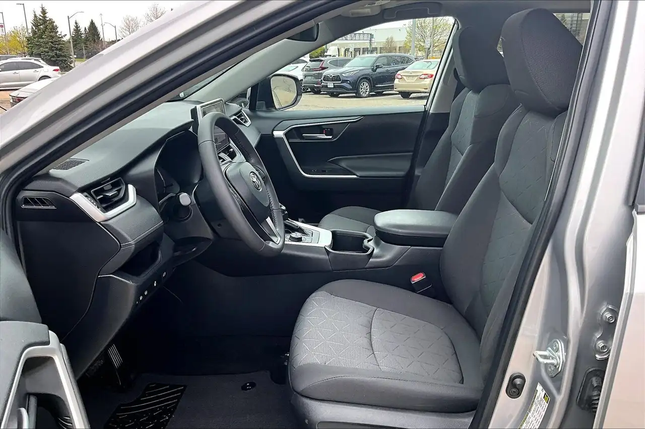Toyota RAV 4 снимка Toyota RAV 4