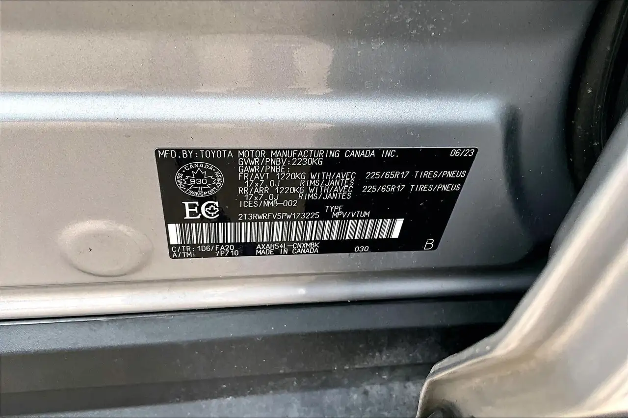 Toyota RAV 4 снимка Toyota RAV 4
