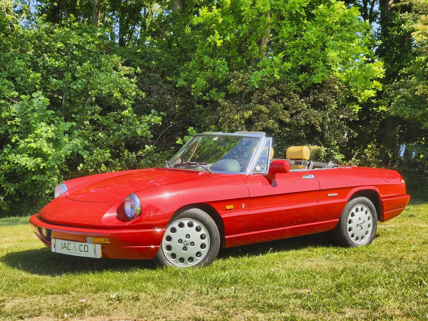 Alfa Romeo Spider 2.0 QV Rood - 1