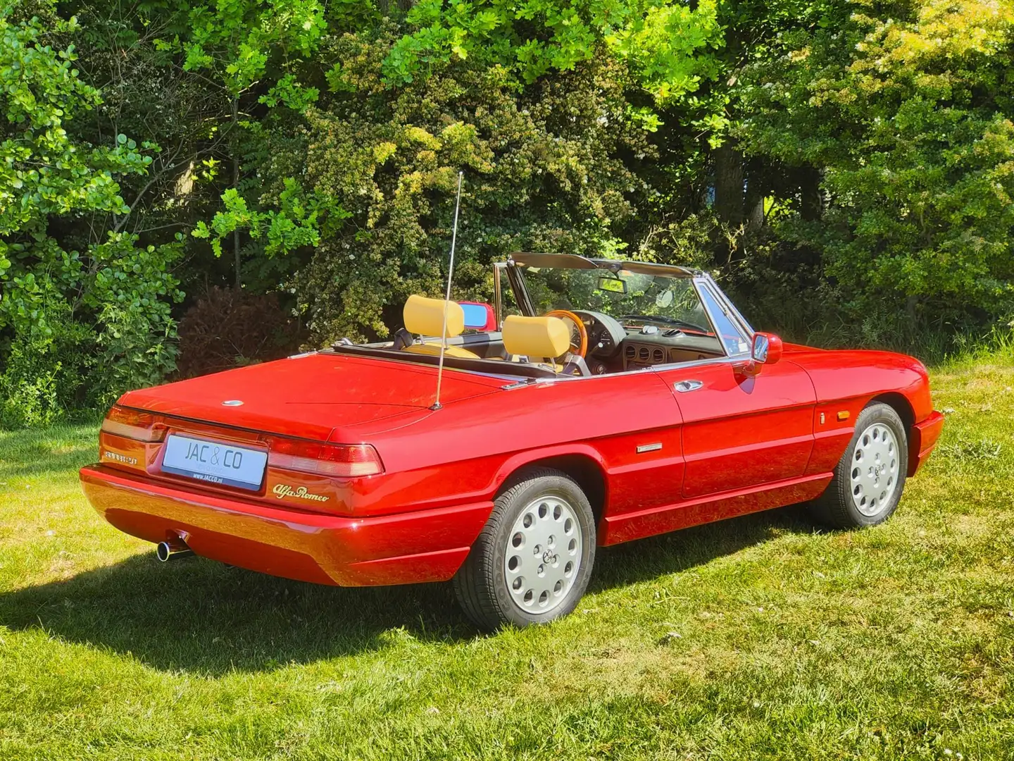 Alfa Romeo Spider 2.0 QV Rood - 2