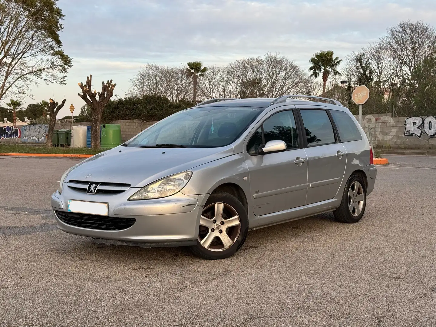 Peugeot 307 SW 1.6HDI Pack 110 Plateado - 1