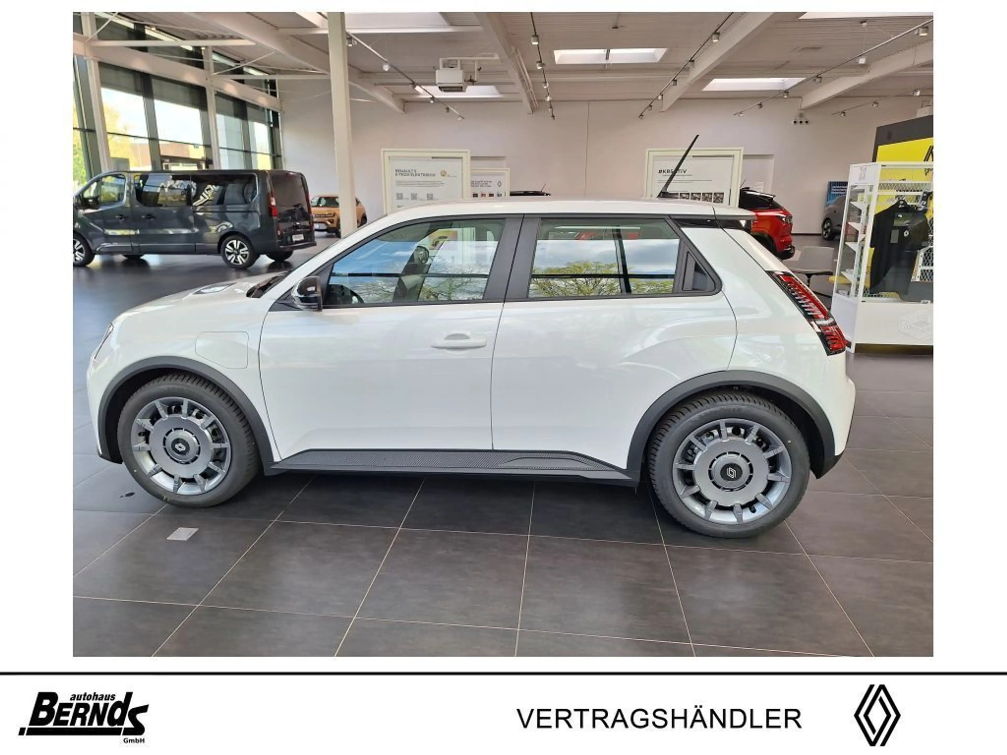 Renault R 5 E-Tech Evolution 120 Urban Range Ganzjahresreifen — photo 2