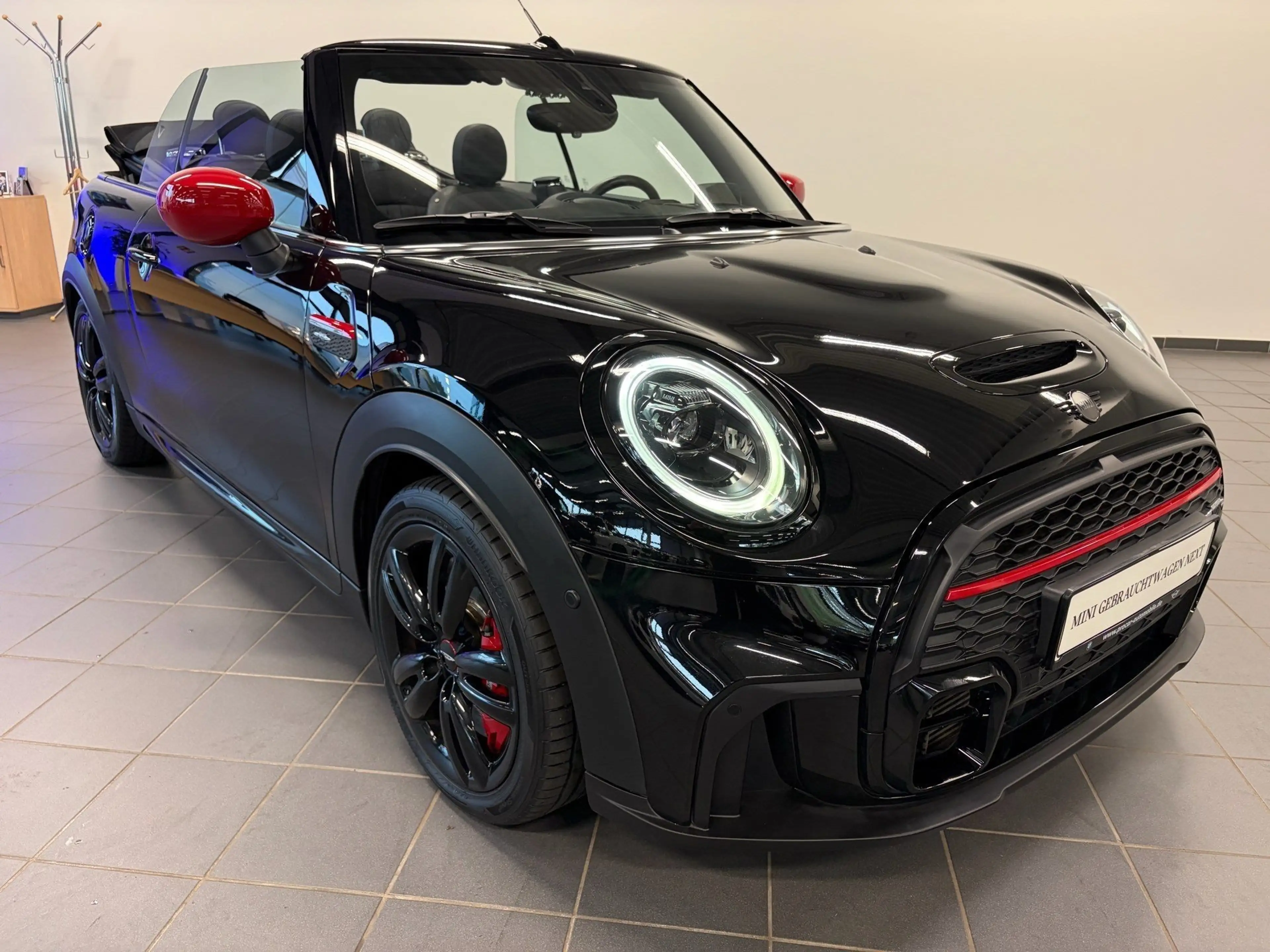 MINI John Cooper Works Cabrio John Cooper Works Cabrio — photo 5