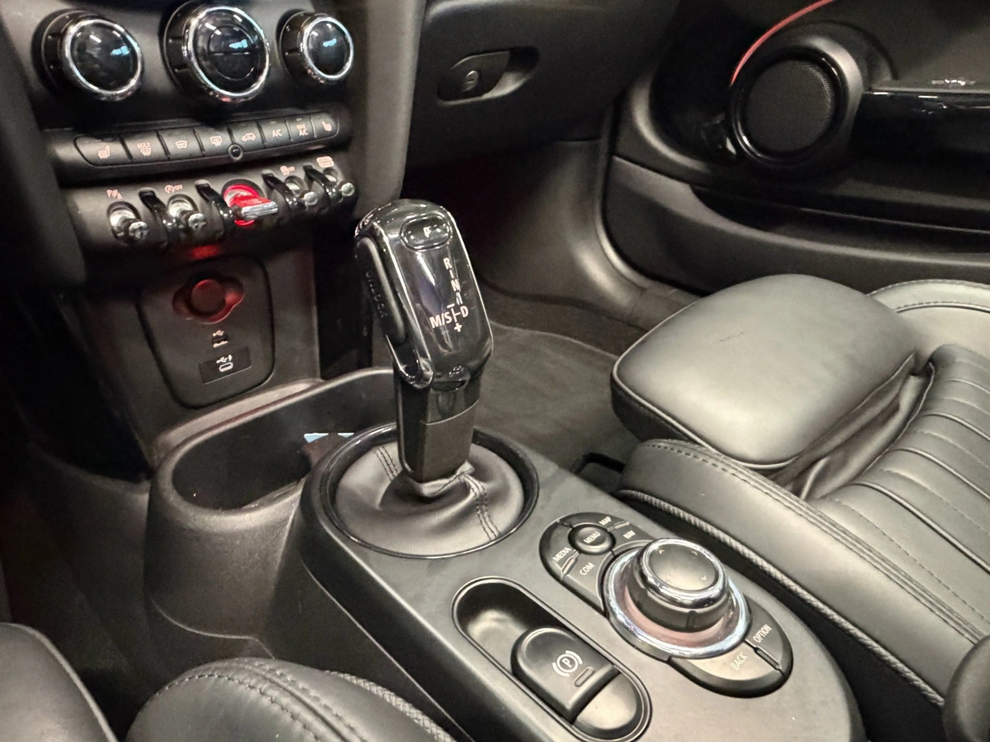 MINI John Cooper Works Cabrio John Cooper Works Cabrio — photo 13