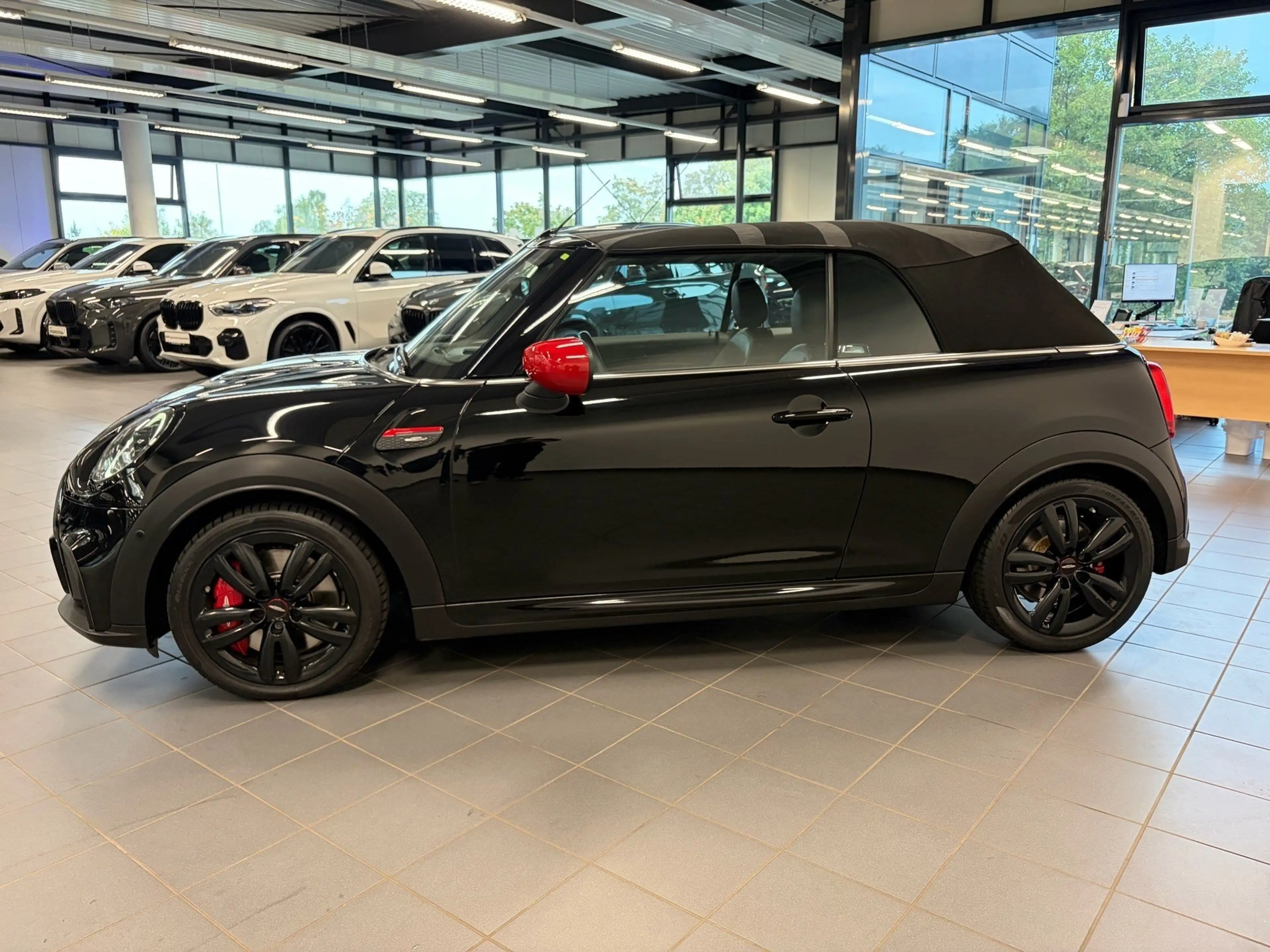MINI John Cooper Works Cabrio John Cooper Works Cabrio — photo 2