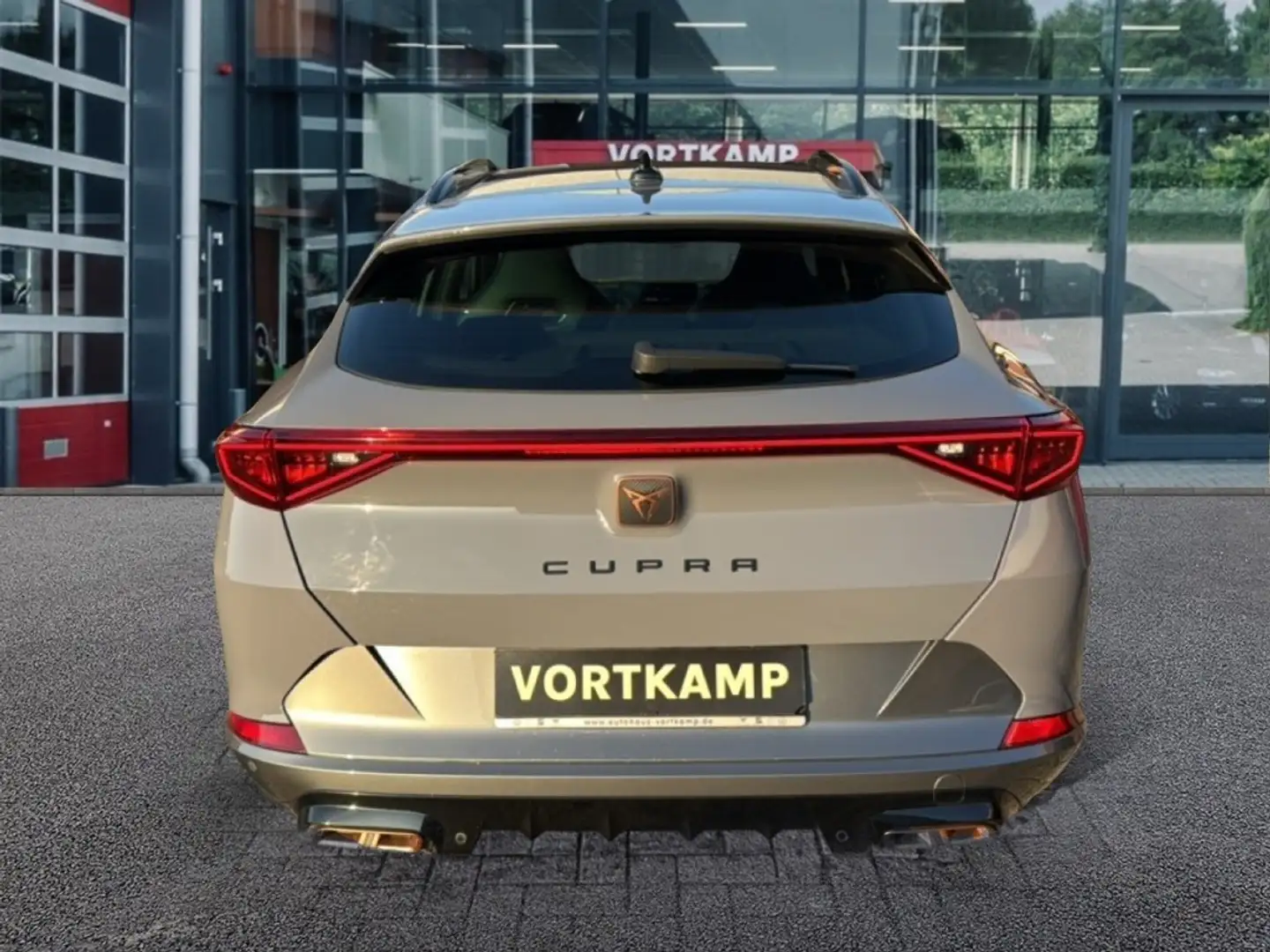 CUPRA Formentor 1.4 TSI DSG VZ E-HYBRID TREKHAAK/CAMERA/MEMORY/NAV Grijs - 2