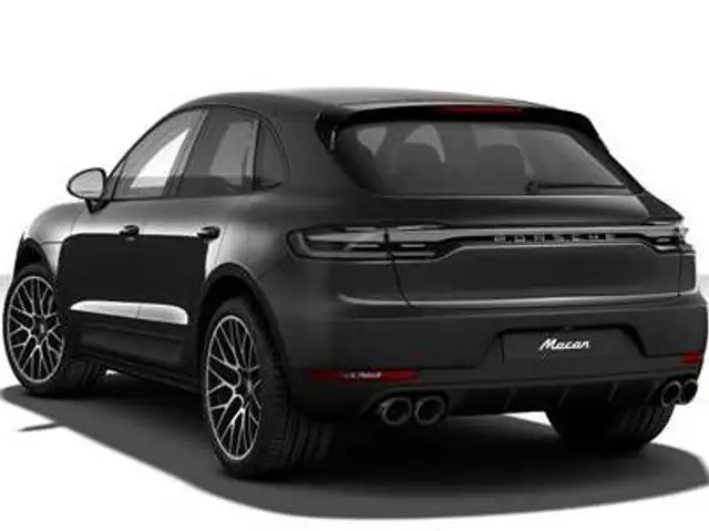 Porsche Macan view 3