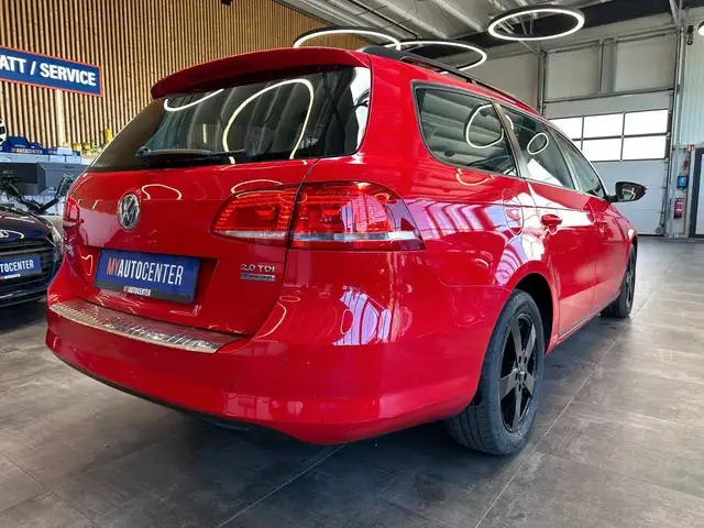 Volkswagen Passat view 2