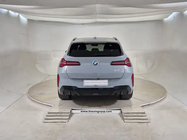 BMW X3 view 4