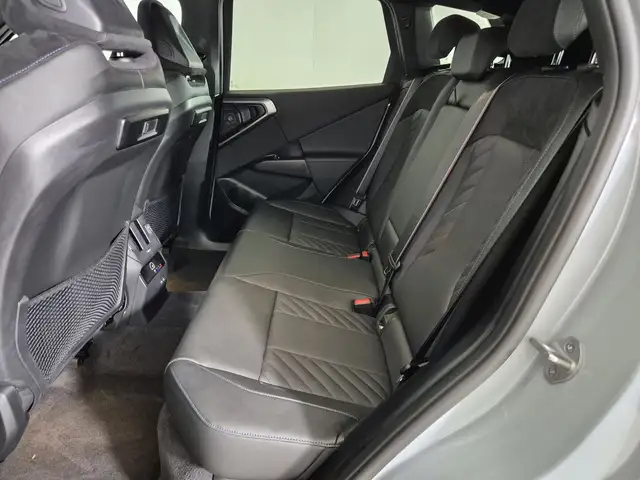 BMW X3 view 8