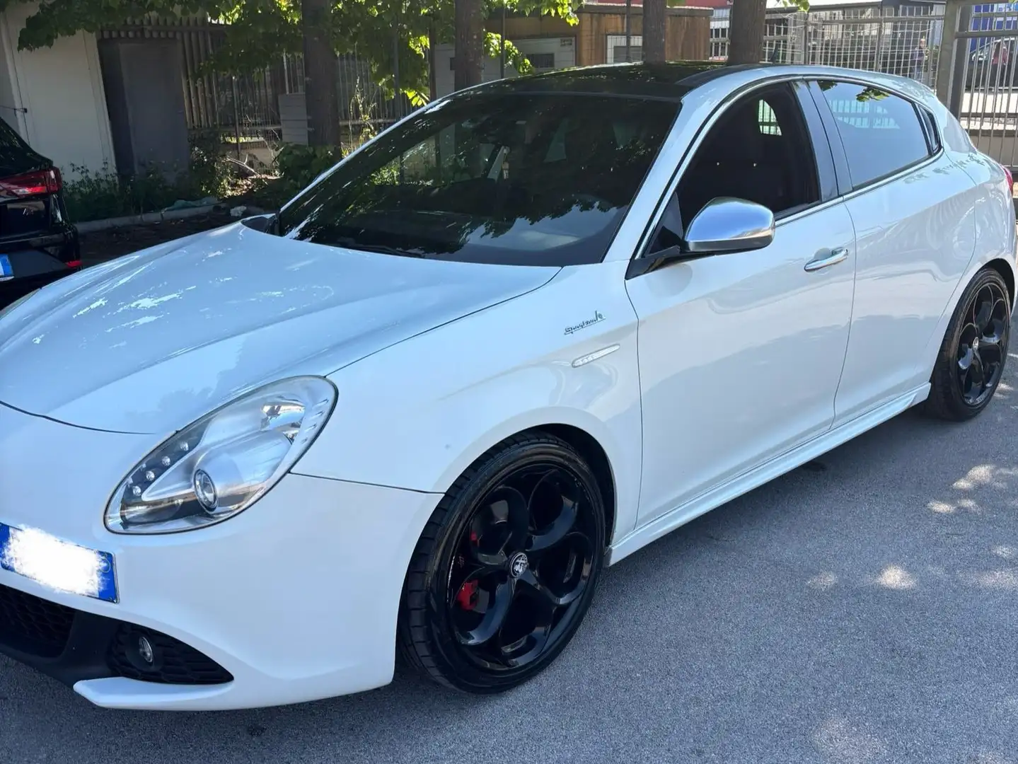 Alfa Romeo Giulietta Giulietta III 2010 1.4 t. Distinctive 120cv Bianco - 1