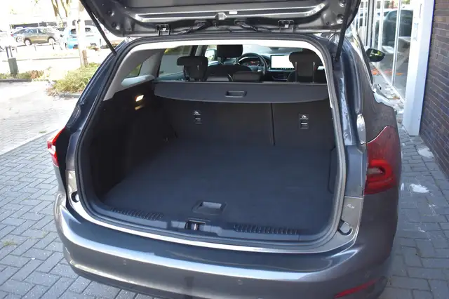Ford Focus view 8