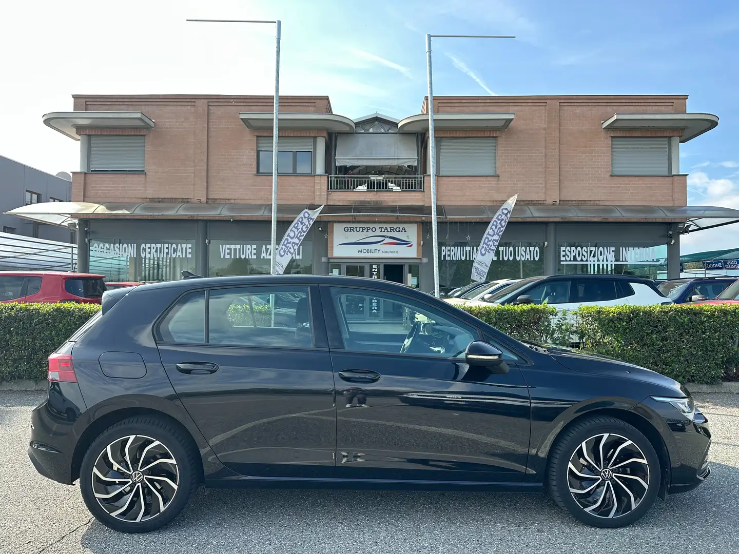 Volkswagen Golf Golf VIII 2020 1.0 etsi evo Life 110cv dsg Nero - 1