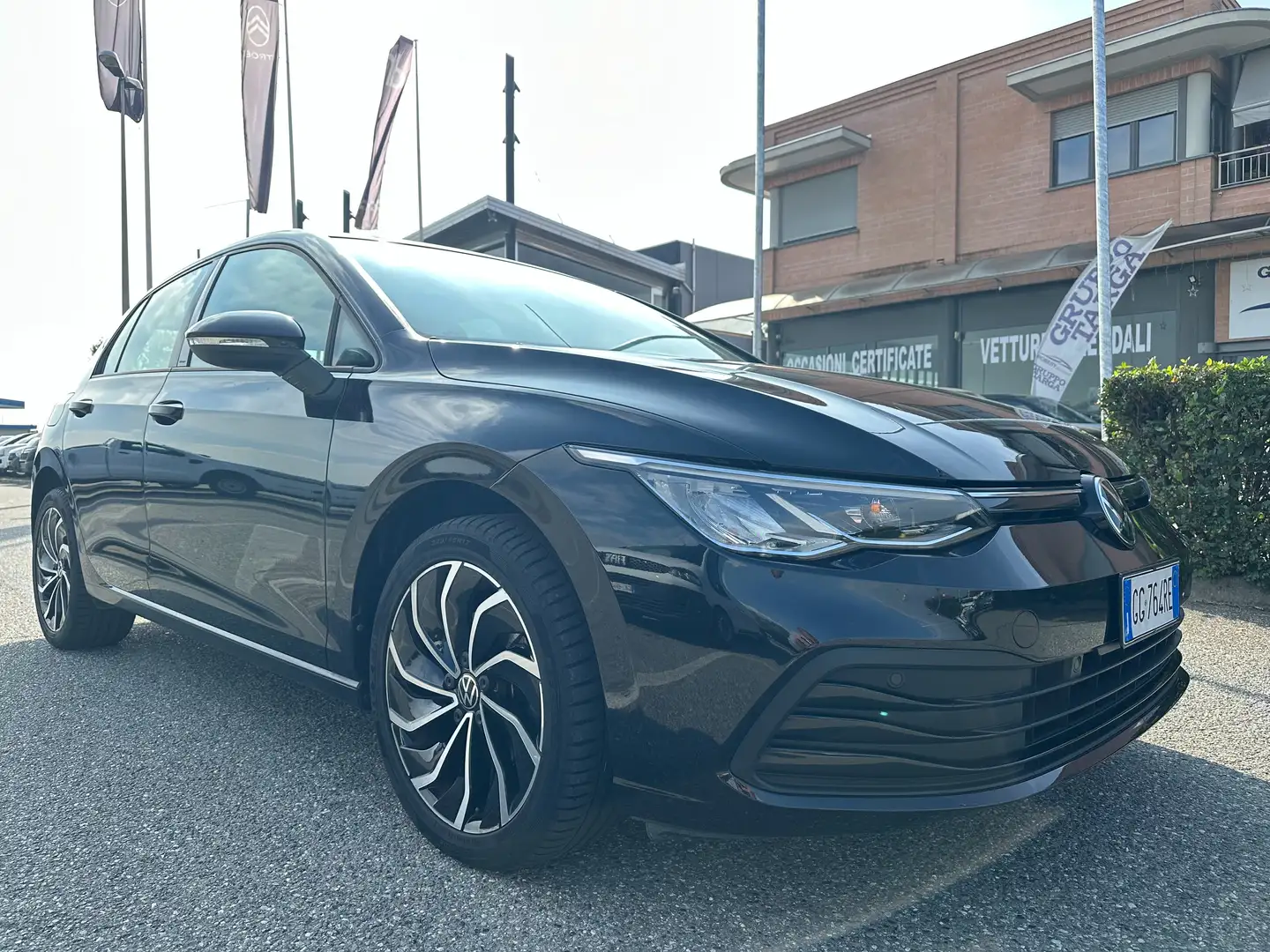 Volkswagen Golf Golf VIII 2020 1.0 etsi evo Life 110cv dsg Nero - 2