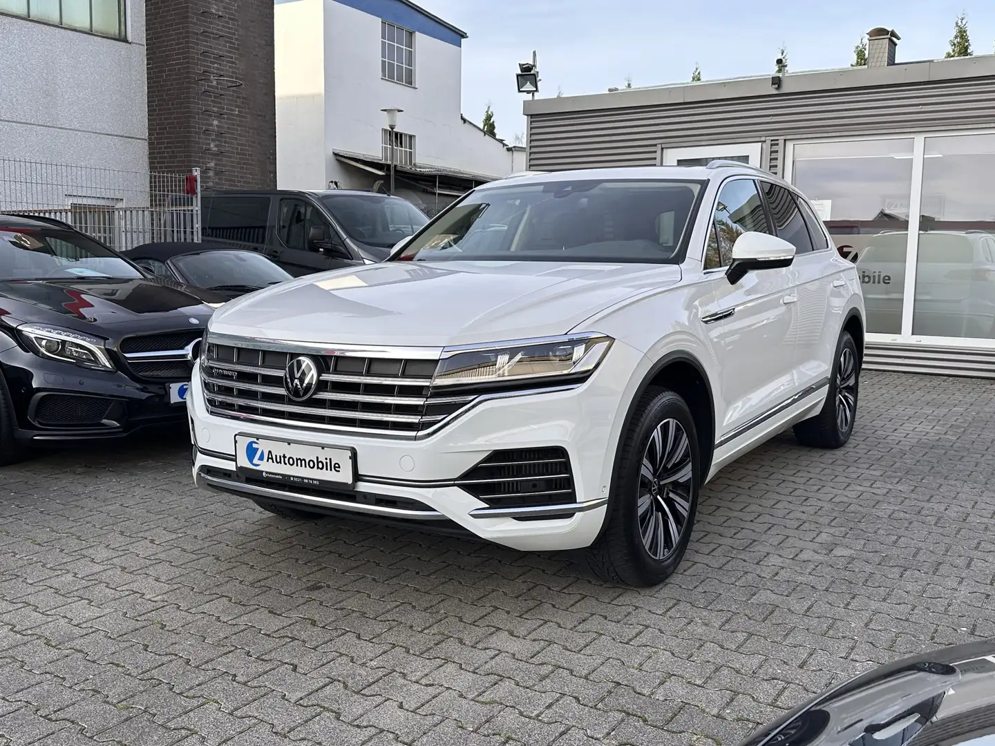 Volkswagen Touareg eHybrid Atmosphere Panorama AHK - 2