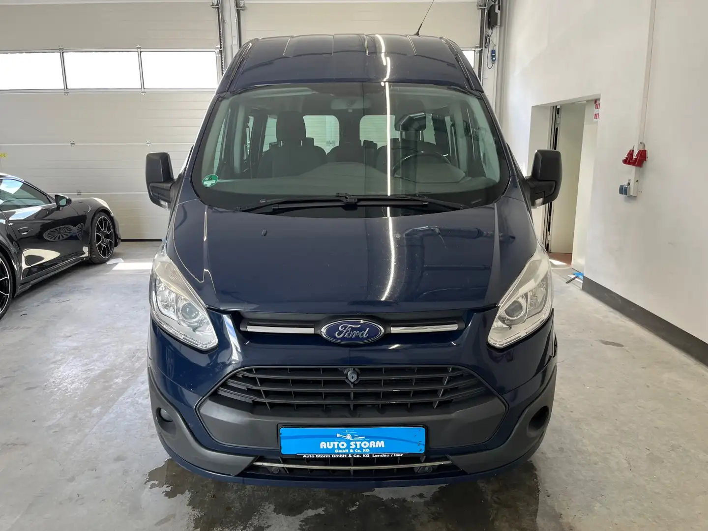 Ford Tourneo Custom Transit  Kombi 2.0 TDCi 310 L2*8-Sitz Синій - 2