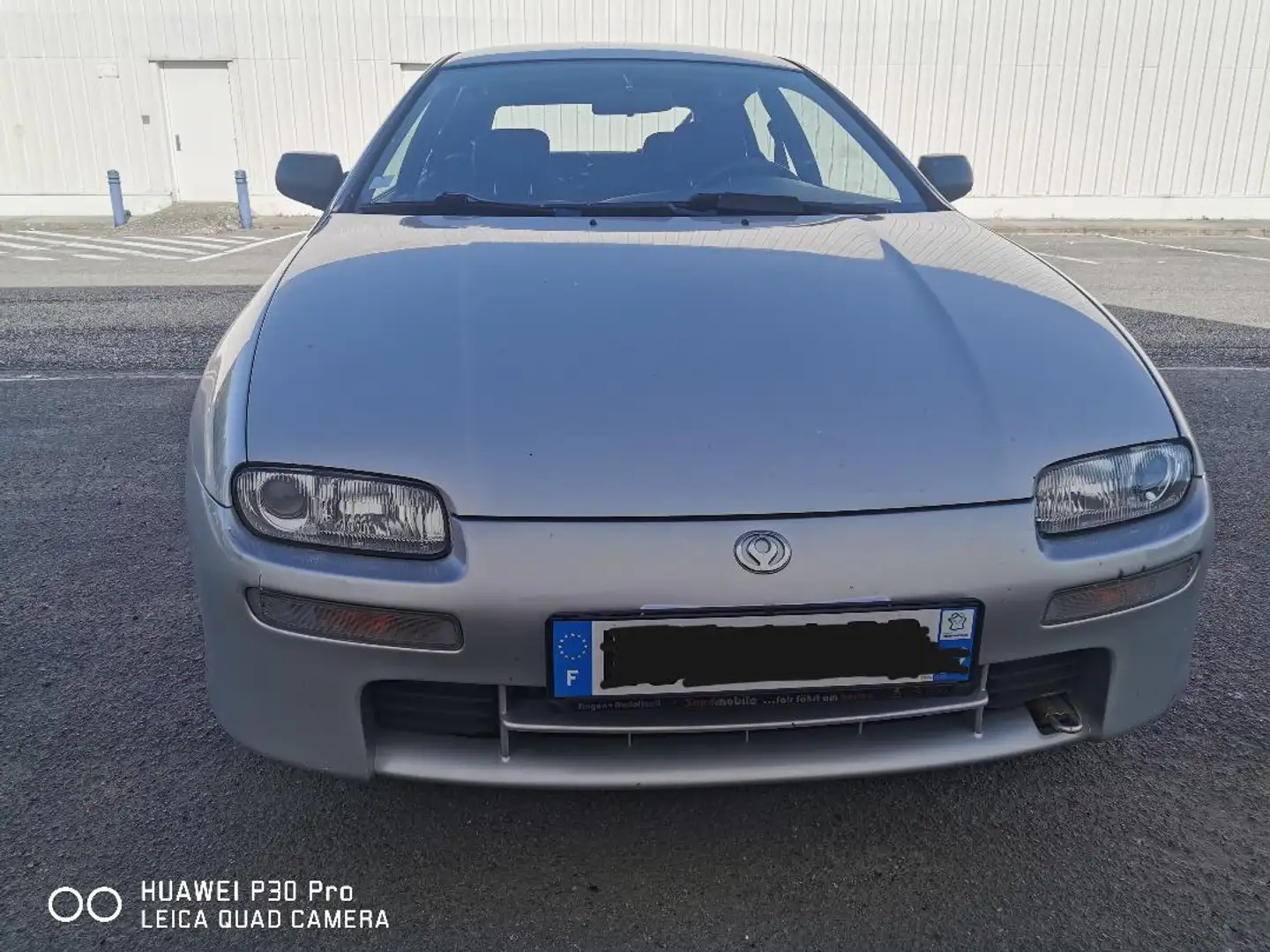 Mazda 323 1.8 Automatique - 1