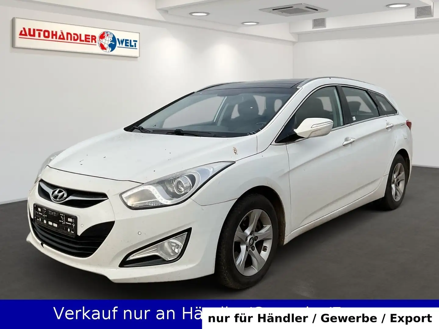 Hyundai i40 cw 2.0 GDI Style AAC Navi Pano SHZ PDC Weiß - 1