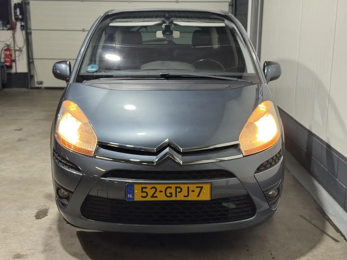 Citroen C4 Picasso 1.8-16V Ambiance 5p. Gris - 2