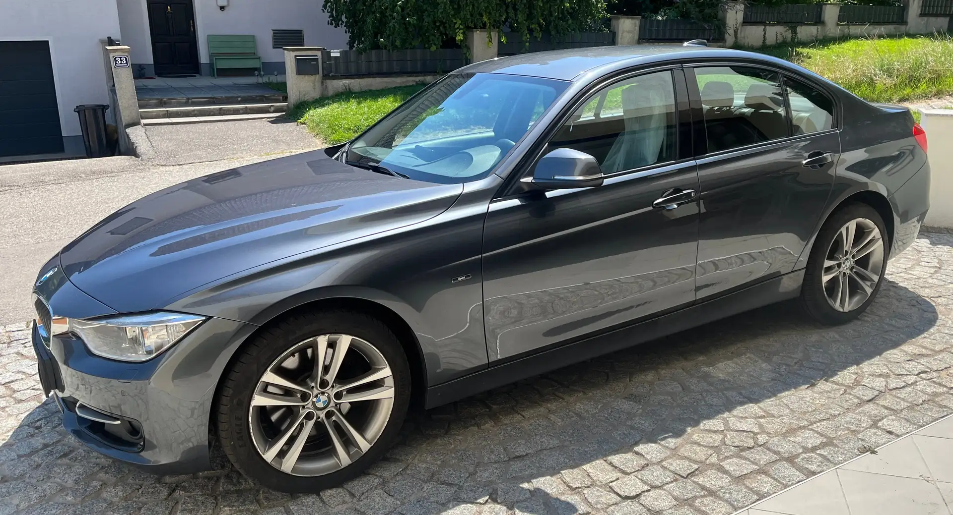 BMW 328 328i xDrive Österreich-Paket Österreich-Pak. Grey - 1