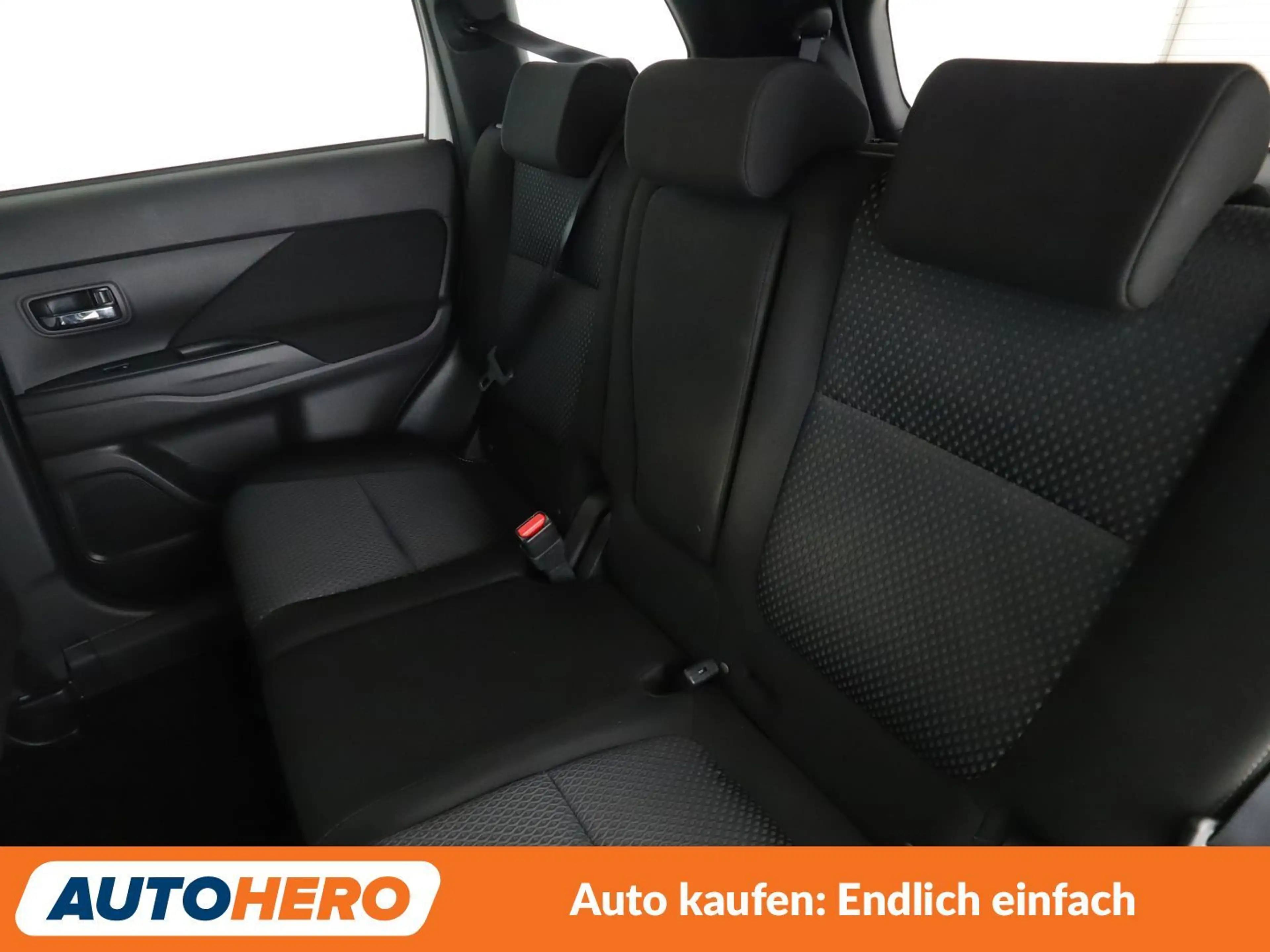 Mitsubishi Outlander 2.0 MIVEC Plus 4WD Aut.*NAVI*TEMPO*360° — photo 14