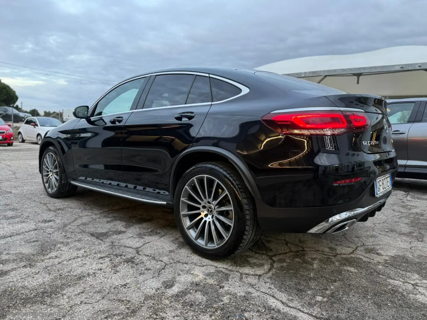 Mercedes-Benz GLC 220 GLC 220 AMG d 4Matic Premium Plus COUPÈ Nero - 2