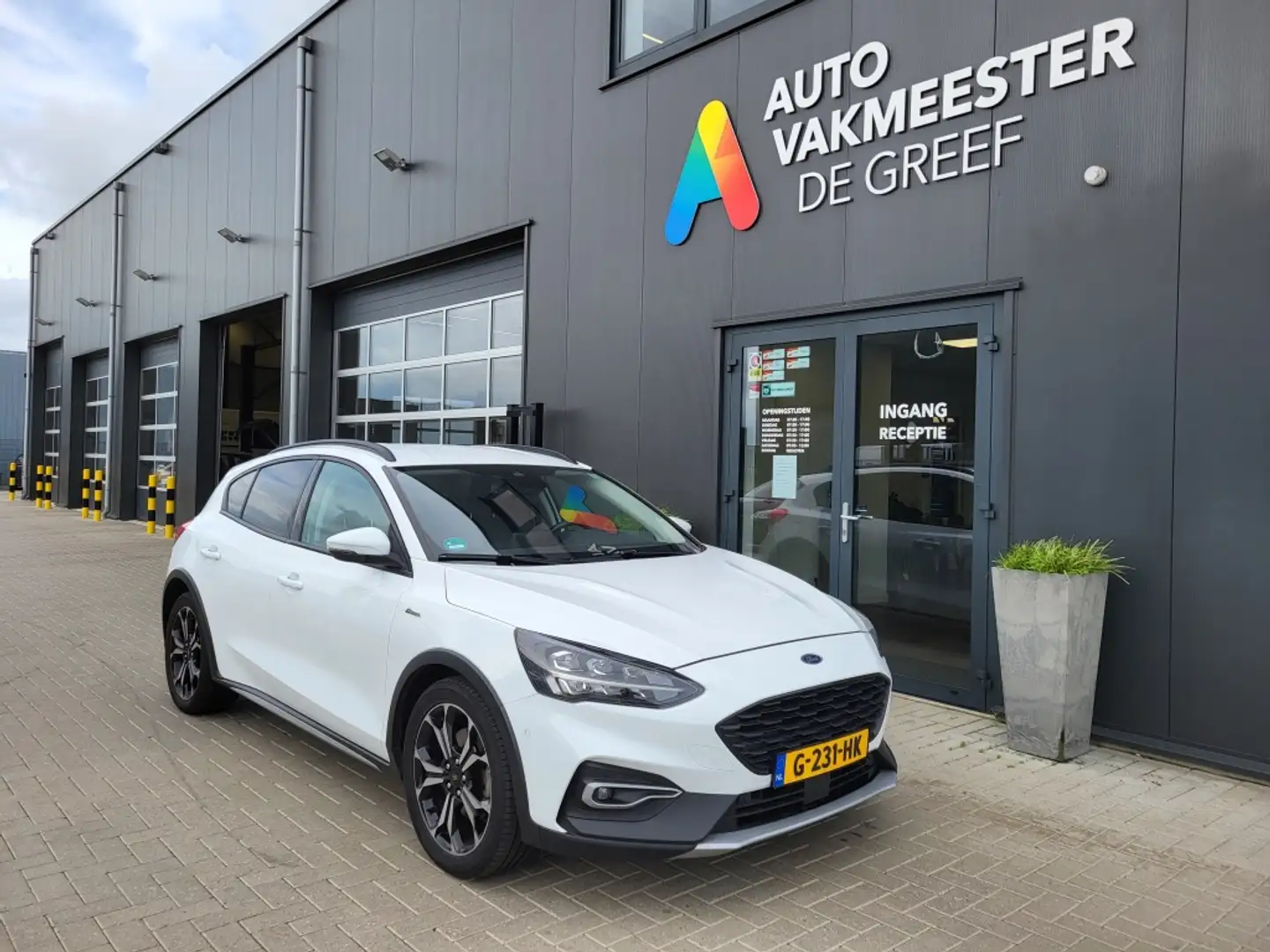 Ford Focus 1.0 Ecoboost 125 pk Active Business 18" velgen Cam Blanc - 2