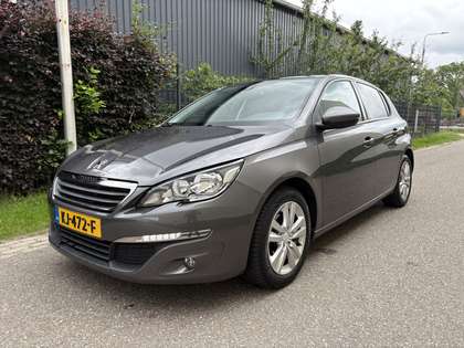 Peugeot 308 1.2 PureTech Blue Lease Executive / NAVI / AIRCO /