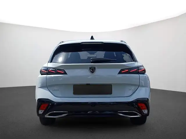 Peugeot 308 view 3