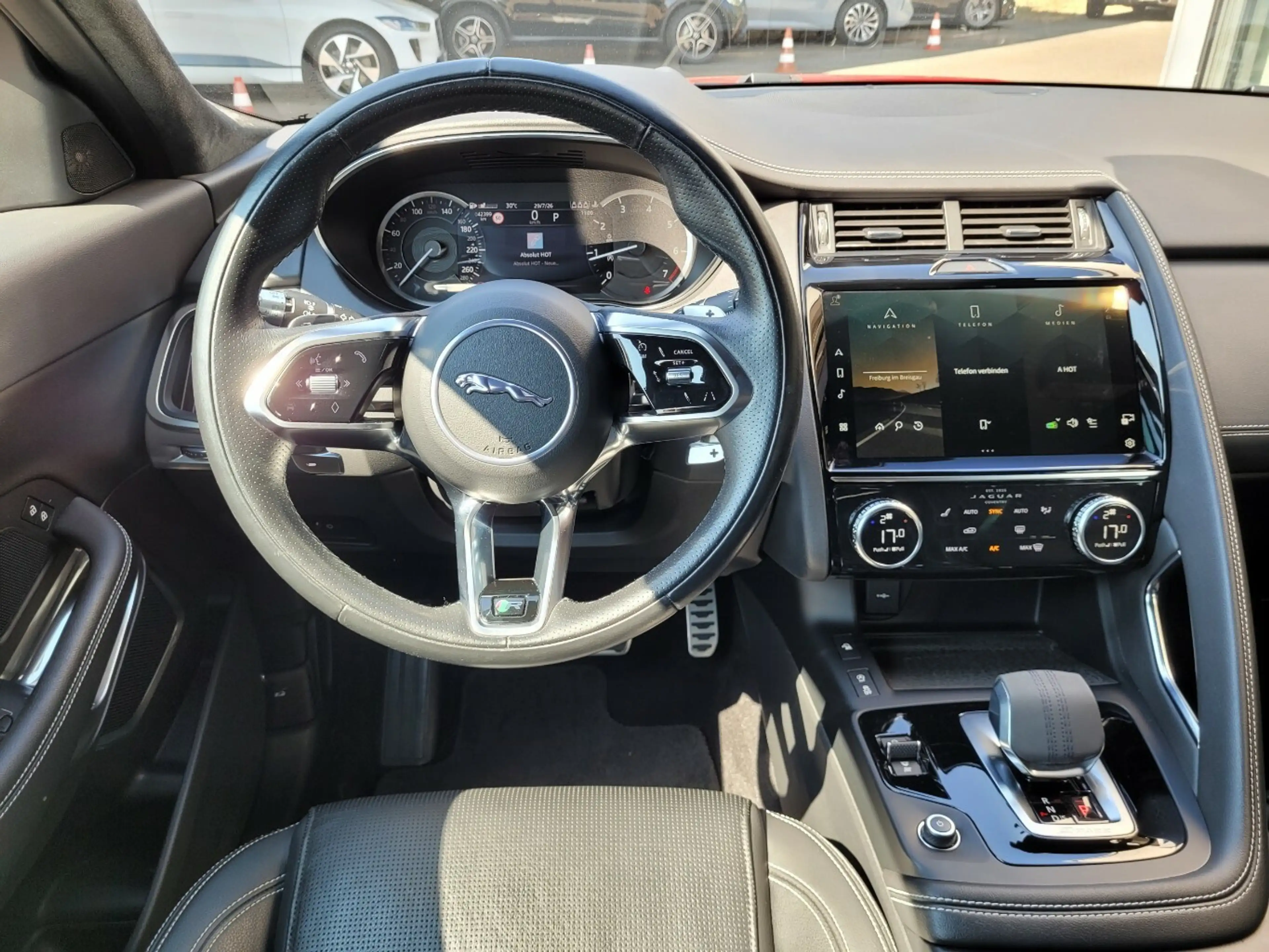 Jaguar E-Pace P250 R-Dynamic S AWD*Standheizung*360°Kamera* — photo 7