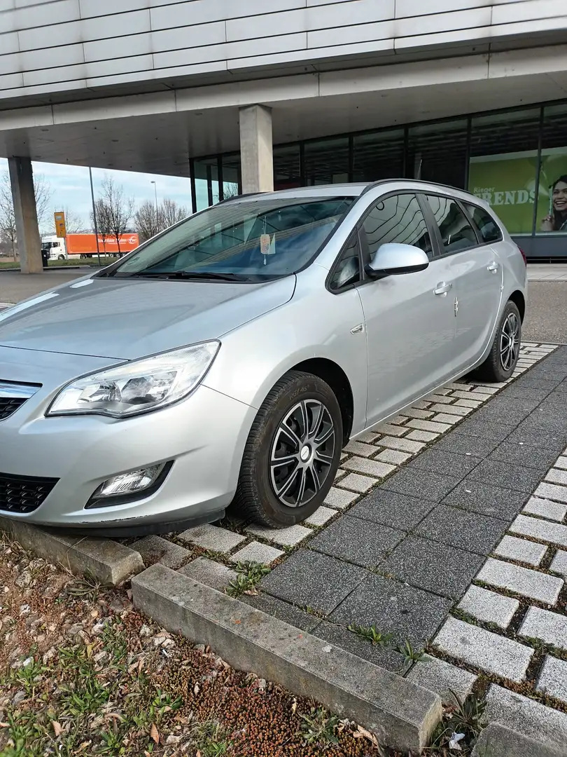 Opel Astra 1.4 Turbo Sports Tourer Design Edition mit tüv Silber - 1