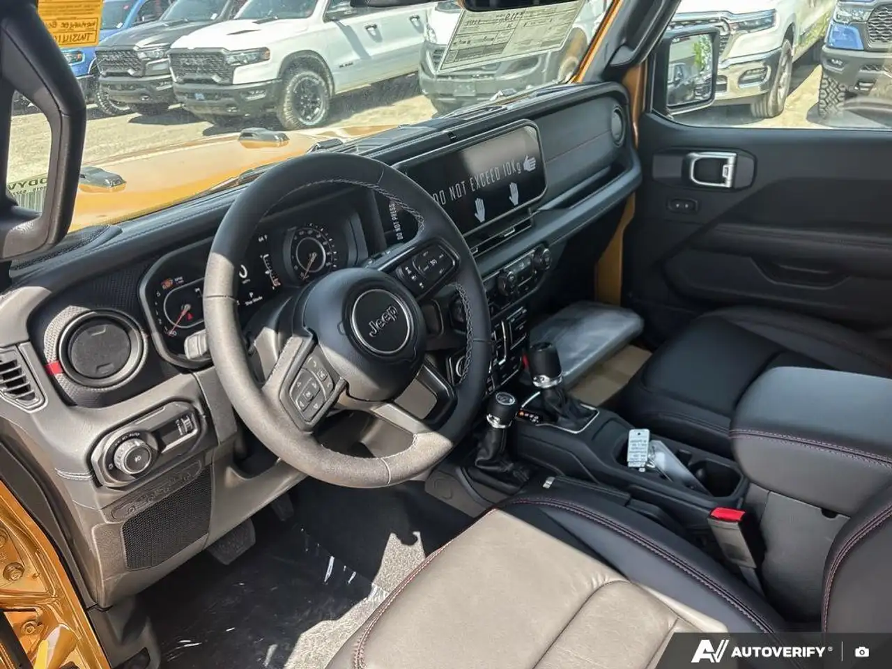 Jeep Wrangler снимка Jeep Wrangler
