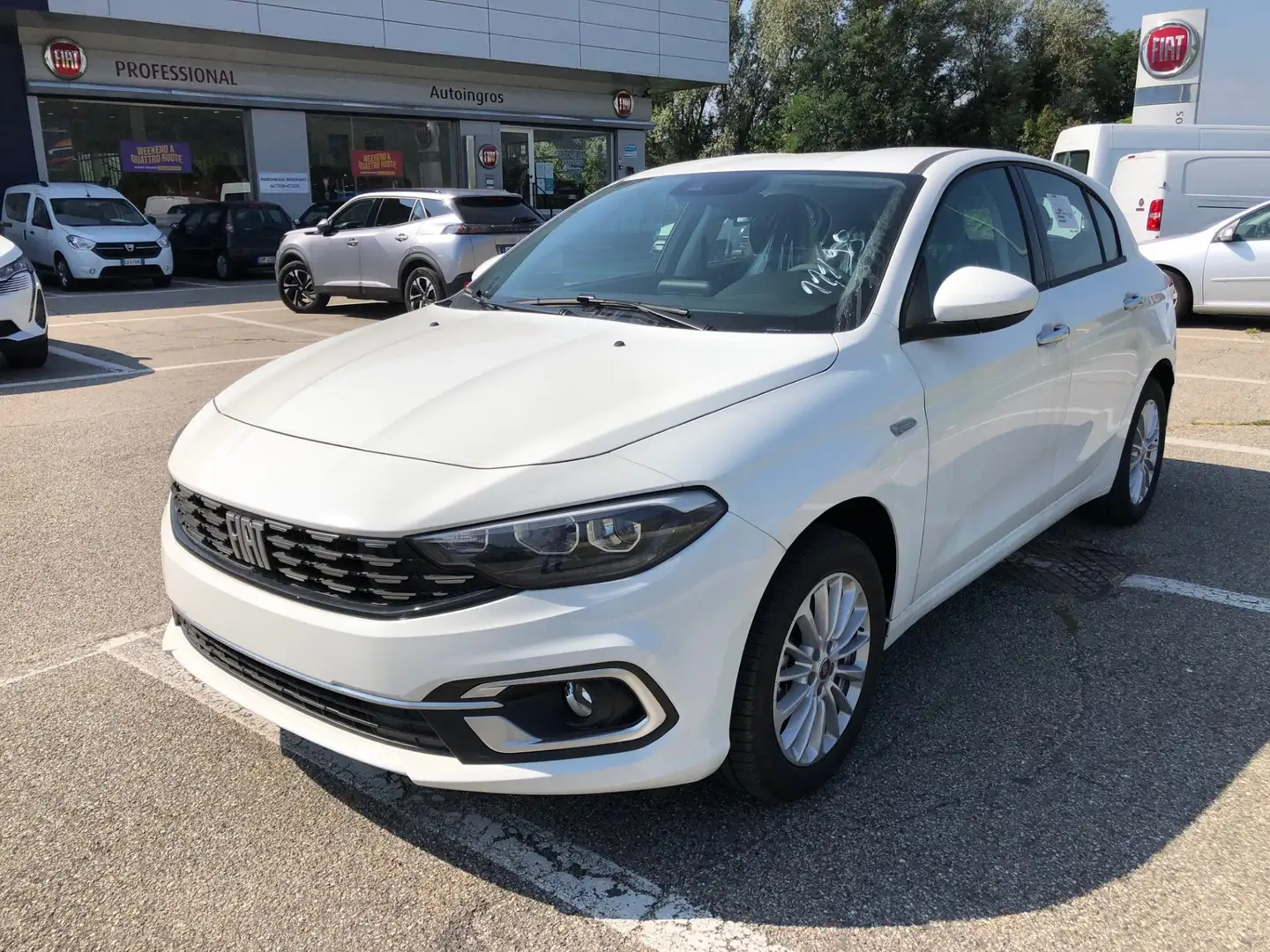 Fiat Tipo Fiat Tipo 5p 1.0 City Life 100cv Hatchback my22 bijela - 1